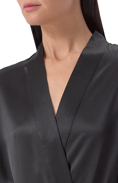 Шелковый халат LIVY черного цвета по цене 95360 руб., арт. 655266105, фото 5 Шелковый халат LIVY, арт. 655266105, фото 5