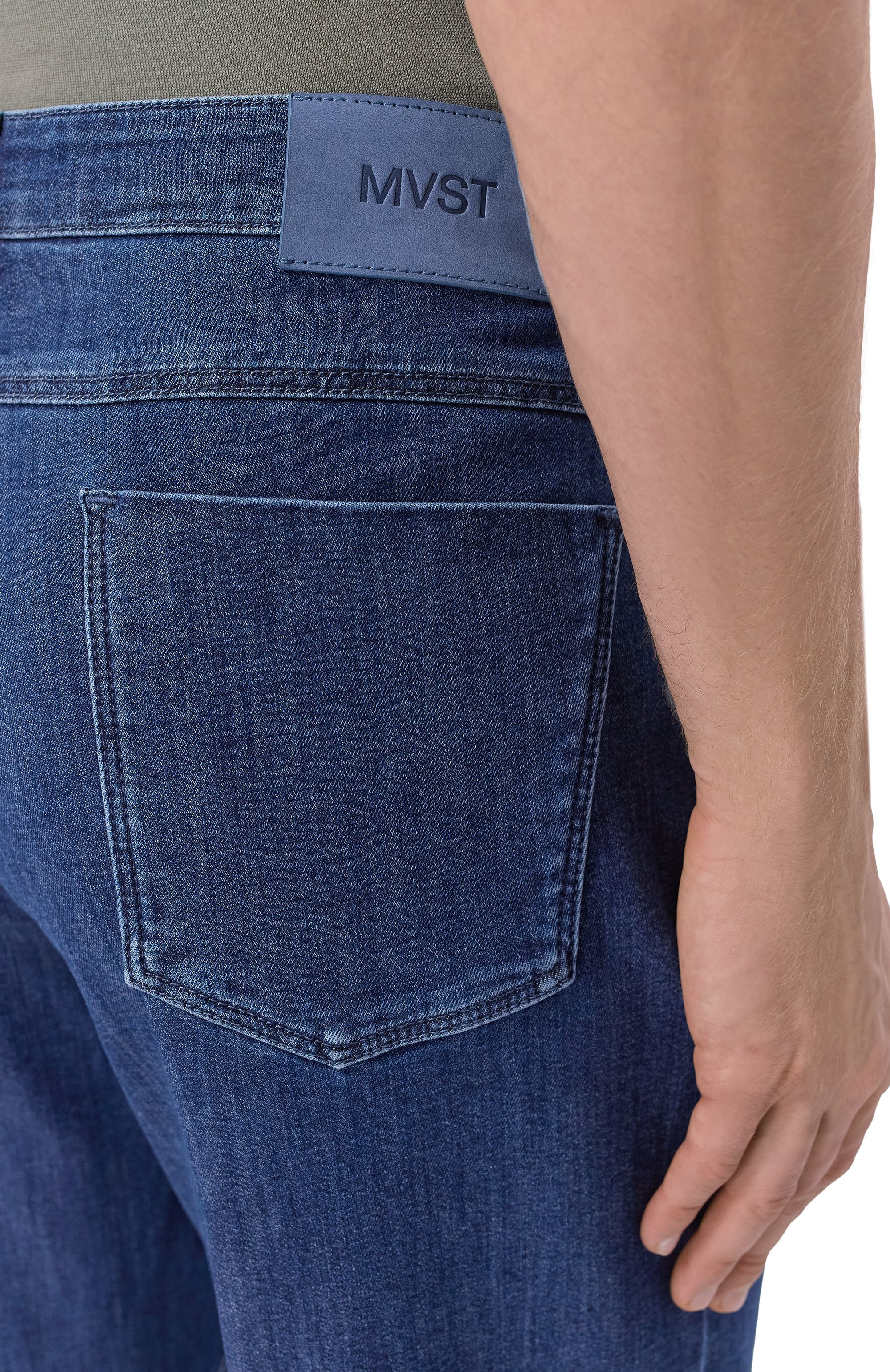 Джинсы MVST темно-синего цвета по цене 89250 руб., арт. M26.CSM.T403/T4960, фото 5 Джинсы MVST, арт. M26.CSM.T403/T4960, фото 5