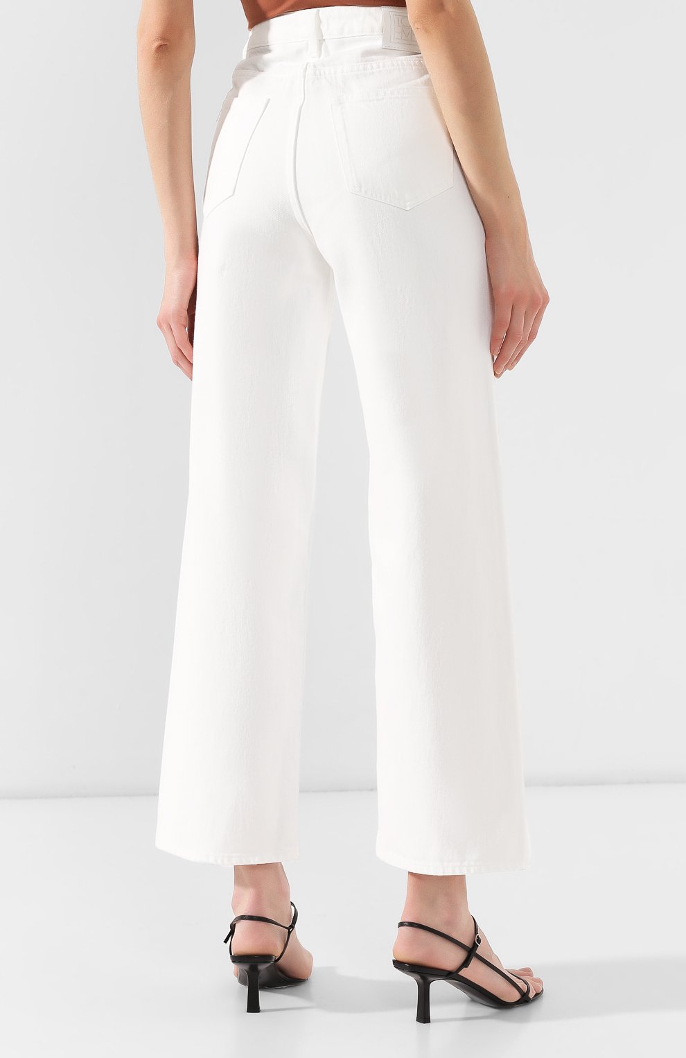 Джинсы TOTEME белого цвета по цене 17400 руб., арт. FLAIR DENIM 1902-1426/WHITE, фото 4 Джинсы TOTEME, арт. FLAIR DENIM 1902-1426/WHITE, фото 4