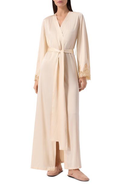 Шелковый халат I.D. SARRIERI кремового цвета по цене 146630 руб., арт. L4676, фото 2 Шелковый халат I.D. SARRIERI, арт. L4676, фото 2