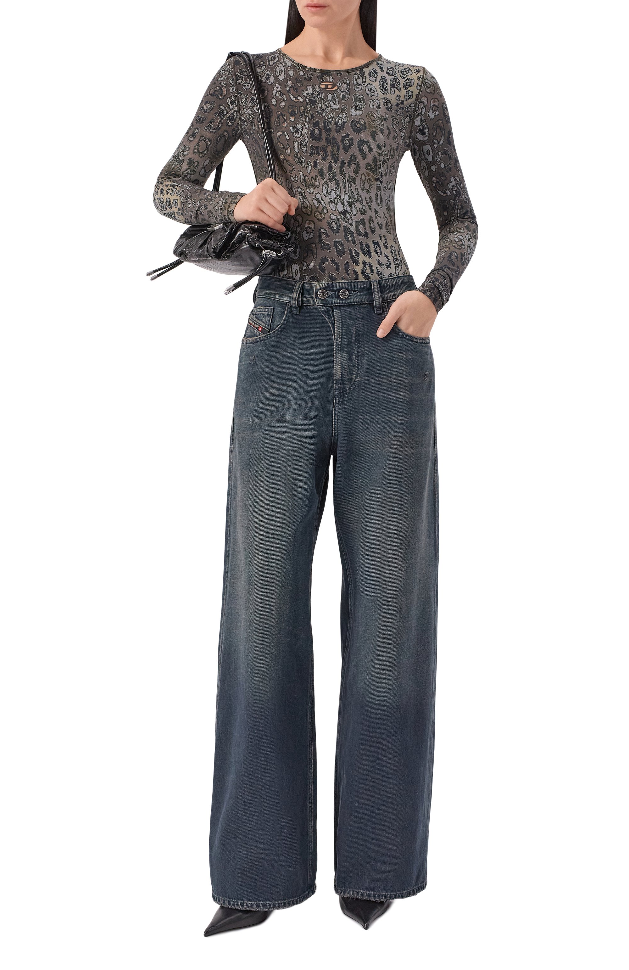 Джинсы 1996 d-sire DIESEL синего цвета по цене 30850 руб., арт. A06925/09N67, фото 2 Джинсы 1996 d-sire DIESEL, арт. A06925/09N67, фото 2