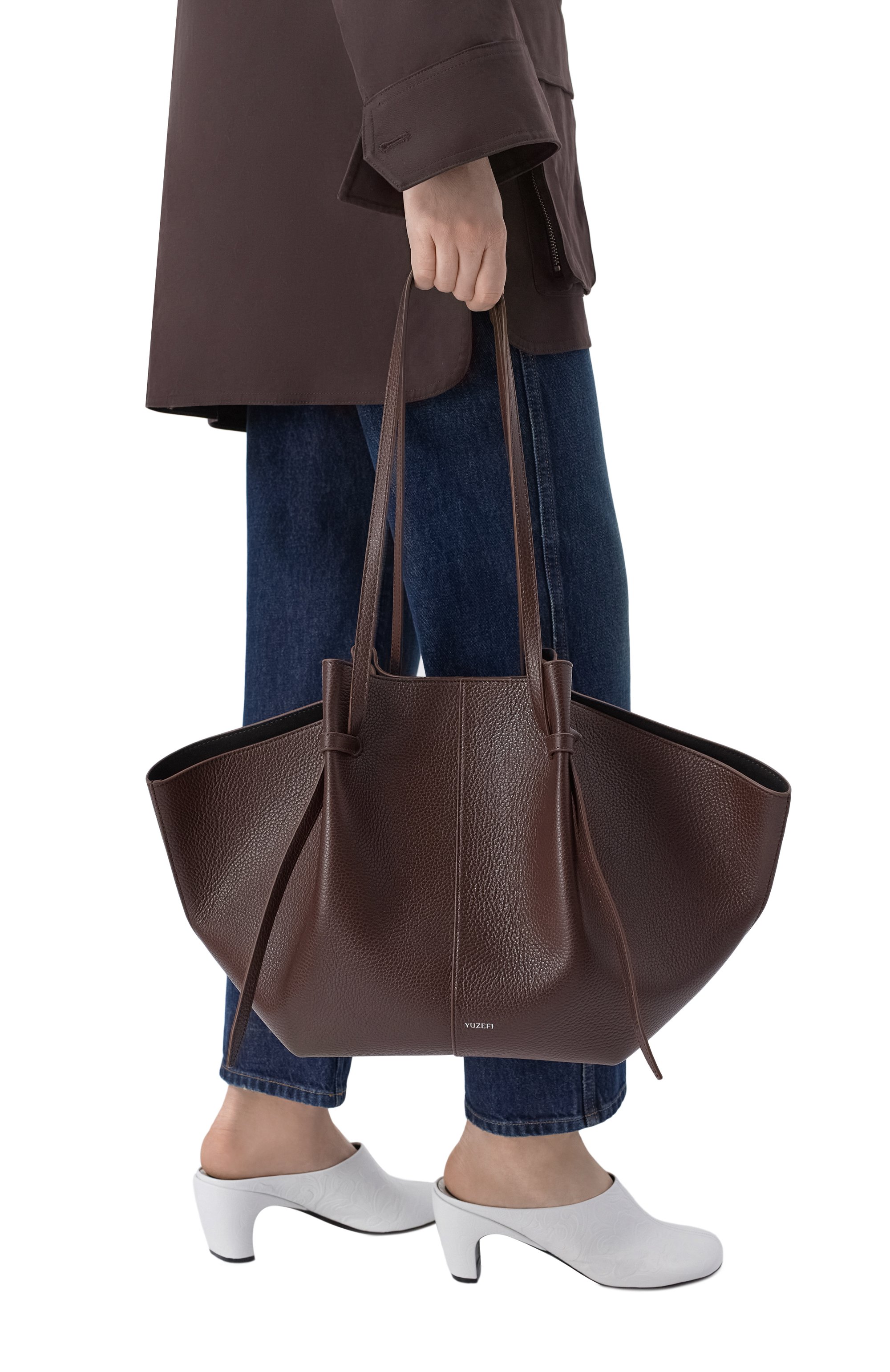 Сумка-тоут mochi large YUZEFI, арт. LARGE M0CHI/PEBBLE GRAIN LEATHER, фото 2