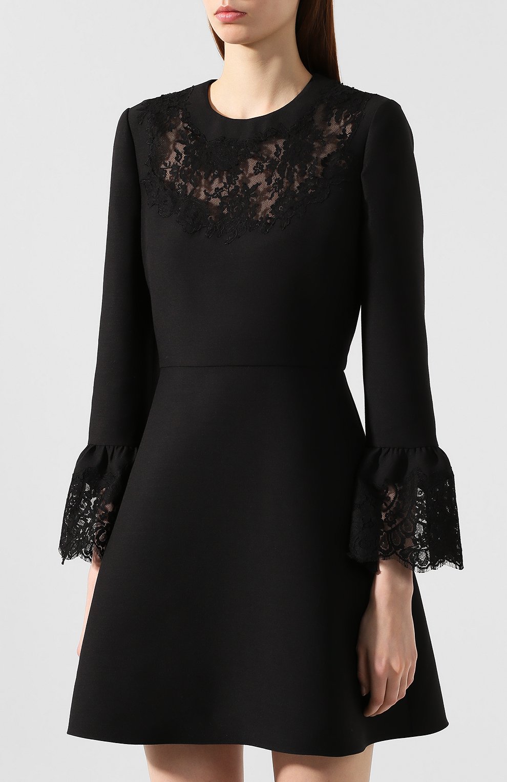 Платье из смеси шерсти и шелка VALENTINO черного цвета по цене 399500 руб., арт. SB3VANB71CF, фото 3 Платье из смеси шерсти и шелка VALENTINO, арт. SB3VANB71CF, фото 3