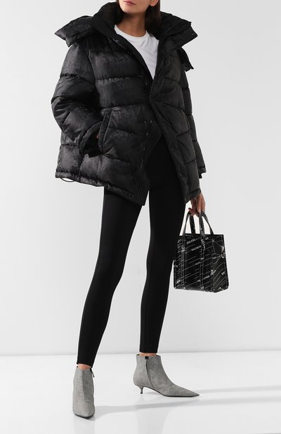 Пуховик BALENCIAGA черного цвета по цене 151000 руб., арт. 555346/TF006, фото 2 Пуховик BALENCIAGA, арт. 555346/TF006, фото 2
