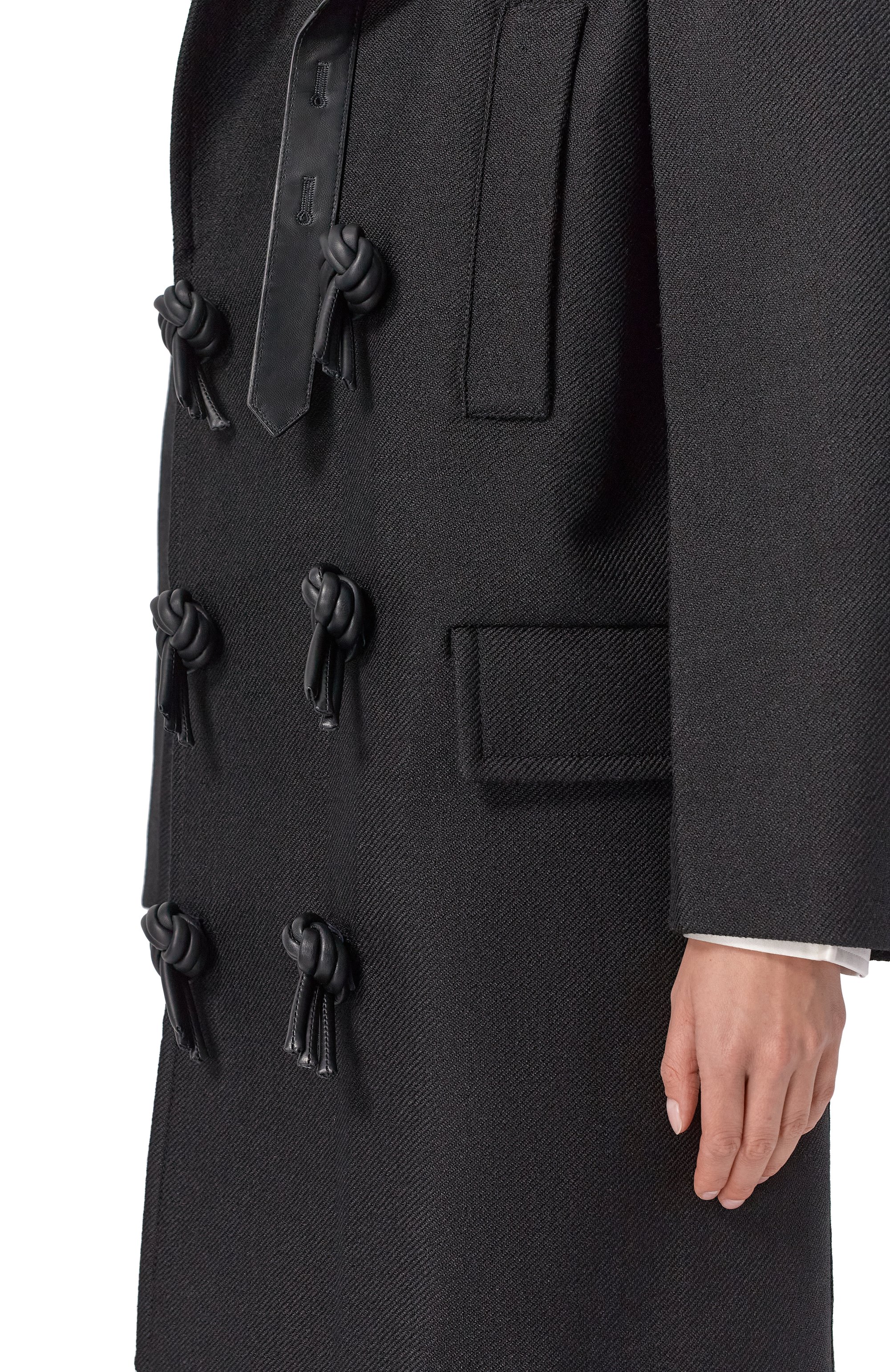 Пальто BOTTEGA VENETA черного цвета по цене 693500 руб., арт. 873076/V6DM0, фото 5 Пальто BOTTEGA VENETA, арт. 873076/V6DM0, фото 5