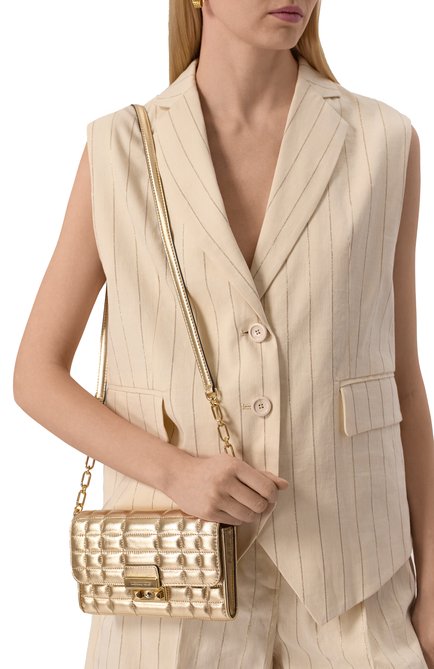 Женская сумка tribeca MICHAEL MICHAEL KORS золотого цвета, арт. 32S4G2RC9K | Фото 2 (Ремень/цепочка: На ремешке; Материал: Натуральная кожа; Размер: mini; Драгоценные камни: Проставлено; Материал сплава: Проставлено)