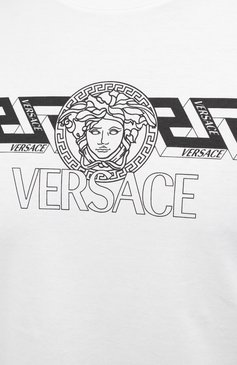 Мужская хлопковая футболка VERSACE бел�ого цвета, арт. 1003906/1A02800 | Фото 5 (Рукава: Короткие; Длина (для топов): Стандартные; Принт: С принтом; Материал сплава: Проставлено; Нос: Не проставлено; Материал внешний: Хлопок; Стили: Спорт-шик; Драгоценные камни: Проставлено)