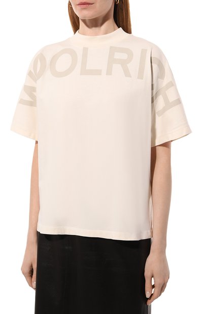 Хлопковая футболка WOOLRICH молочного цвета по цене 10850 руб., арт. CFWWTE0085FRUT3333, фото 3 Хлопковая футболка WOOLRICH, арт. CFWWTE0085FRUT3333, фото 3