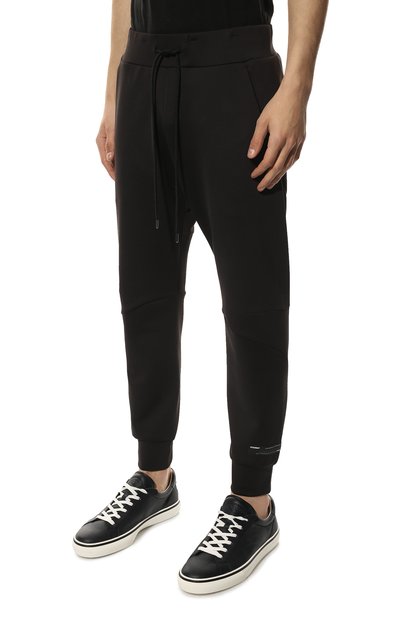 Джоггеры KAZUYUKI KUMAGAI черного цвета по цене 34350 руб., арт. AP21-029, фото 3 Джоггеры KAZUYUKI KUMAGAI, арт. AP21-029, фото 3