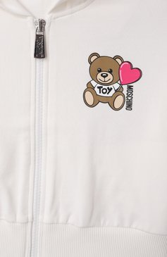 Детская комплект из толстовки и брюк MOSCHINO молочного цв�ета, арт. HDK033/LDA00/4-8 | Фото 4 (Драгоценные камни: Проставлено; Рукава: Длинные; Материал сплава: Проставлено; Девочки Кросс-КТ: Костюмы-спорт; Тематический товар: Teddy Bear; Материал внешний: Хлопок; Ростовка одежда: 8 лет | 128 см, 6 лет | 116 см, 4 года | 104 см, 5 лет | 110 см)