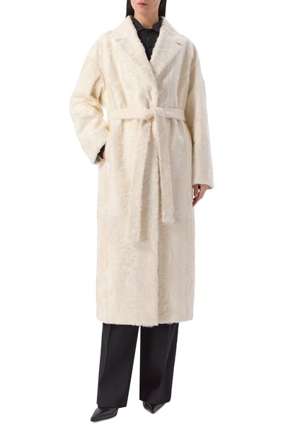 Шуба из каракульчи VICTORIA KUSENKOVA кремового цвета по цене 2552000 руб., арт. 707100001695, фото 3 Шуба из каракульчи VICTORIA KUSENKOVA, арт. 707100001695, фото 3