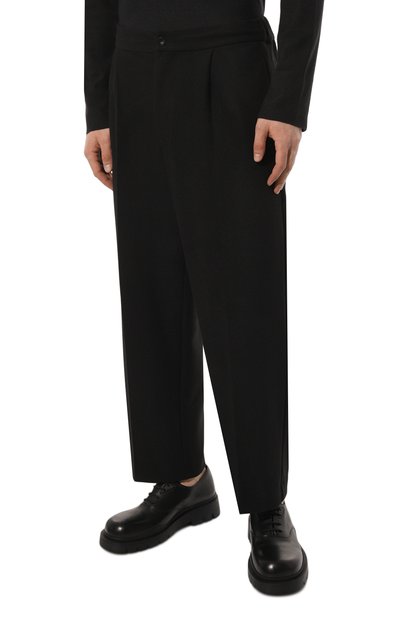 Брюки KAZUYUKI KUMAGAI черного цвета по цене 52700 руб., арт. AP22-019, фото 3 Брюки KAZUYUKI KUMAGAI, арт. AP22-019, фото 3