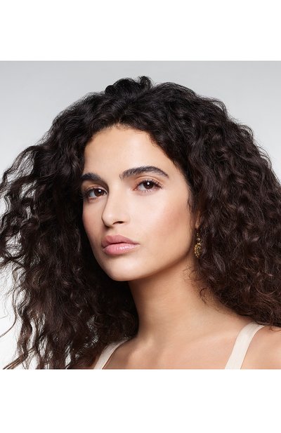 Консилер для лица everlast concealer, оттенок 19 medium (11ml) DOLCE & GABBANA цвета по цене 4490 руб., арт. 8057971186129, фото 4 Консилер для лица everlast concealer, оттенок 19 medium (11ml) DOLCE & GABBANA, арт. 8057971186129, фото 4