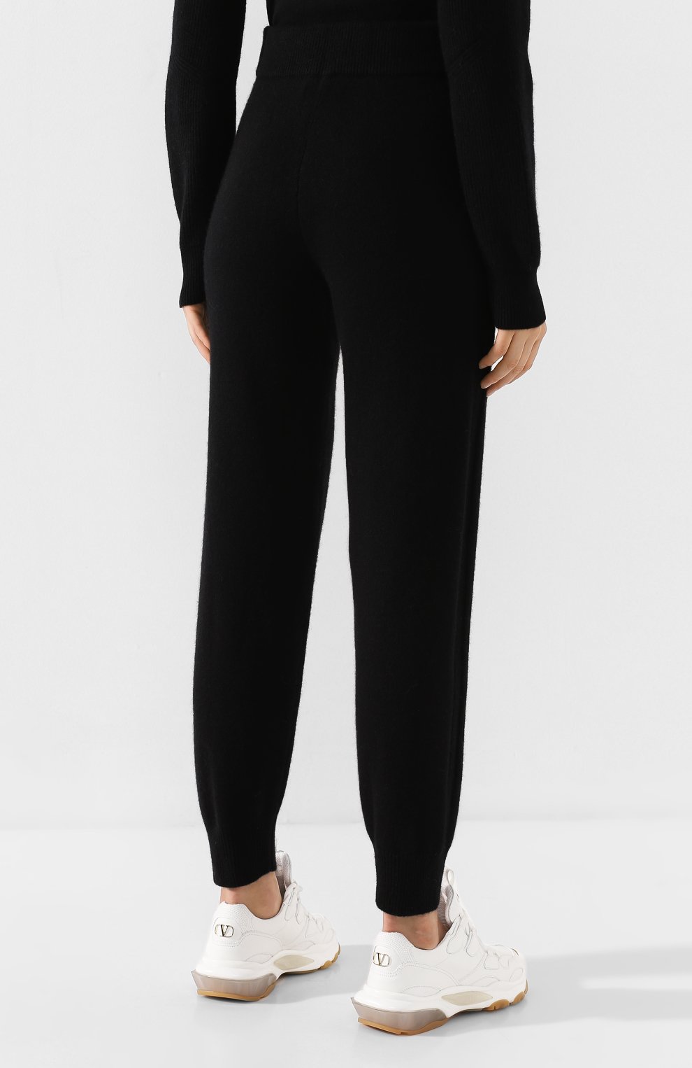 Кашемировые джоггеры RAG AND BONE черного цвета по цене 31500 руб., арт. WAS19FS0248T24, фото 4 Кашемировые джоггеры RAG AND BONE, арт. WAS19FS0248T24, фото 4