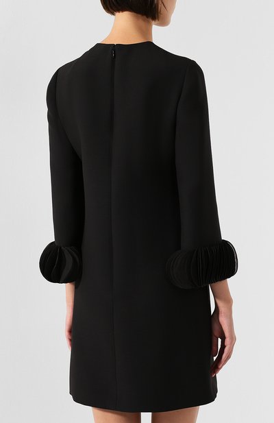 Платье из смеси шерсти и шелка VALENTINO черного цвета по цене 376500 руб., арт. SB3VANK01CF, фото 4 Платье из смеси шерсти и шелка VALENTINO, арт. SB3VANK01CF, фото 4