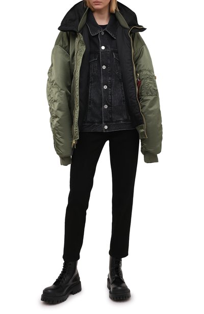 Куртка VETEMENTS хаки цвета по цене 143500 руб., арт. UE51JA300G 1338/W, фото 2 Куртка VETEMENTS, арт. UE51JA300G 1338/W, фото 2