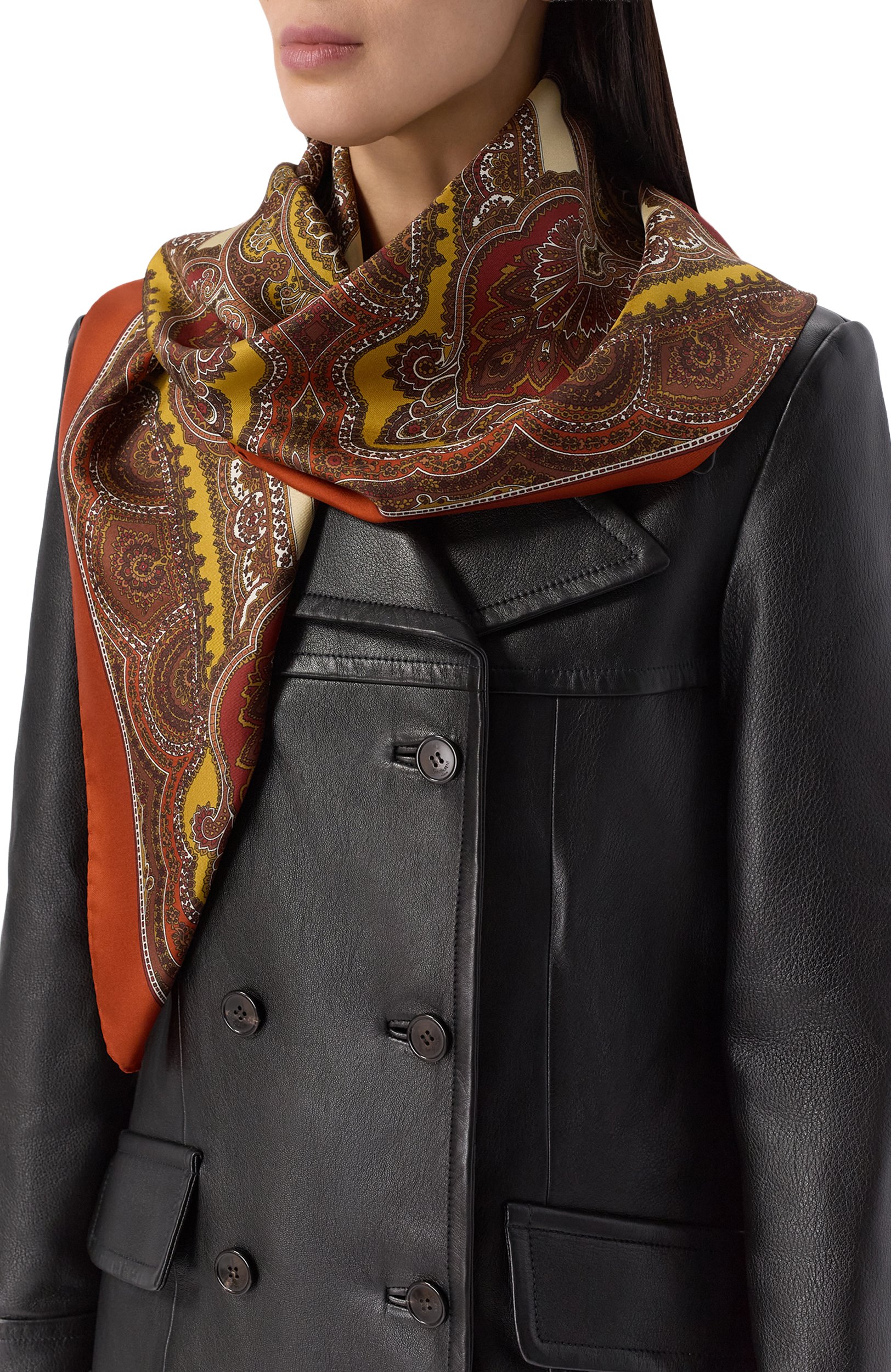 Шелковый платок SAINT LAURENT разноцветного цвета по цене 66300 руб., арт. A001L9/3Y001, фото 2 Шелковый платок SAINT LAURENT, арт. A001L9/3Y001, фото 2