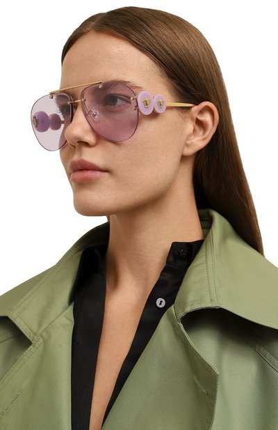 Солнцезащитные очки VERSACE сиреневого цвета по цене 37450 руб., арт. 2250-14871A, фото 2 Солнцезащитные очки VERSACE, арт. 2250-14871A, фото 2