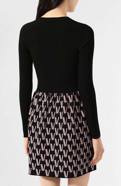 Платье из вискозы VALENTINO черного цвета по цене 230000 руб., арт. TB3KDA5757B, фото 4 Платье из вискозы VALENTINO, арт. TB3KDA5757B, фото 4