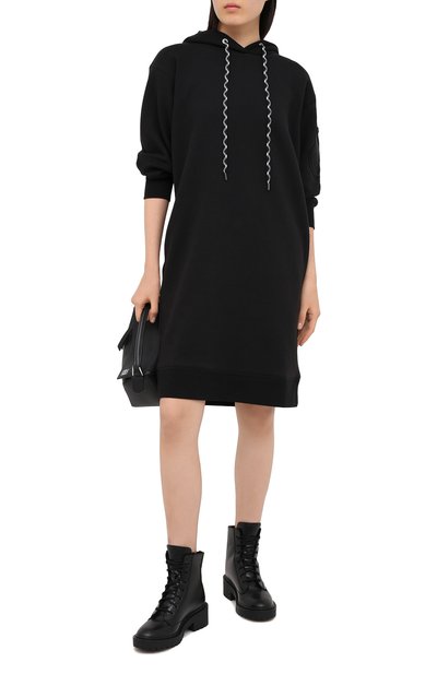 Хлопковое платье MONCLER черного цвета по цене 51200 руб., арт. F2-093-8I714-00-V8144, фото 2 Хлопковое платье MONCLER, арт. F2-093-8I714-00-V8144, фото 2