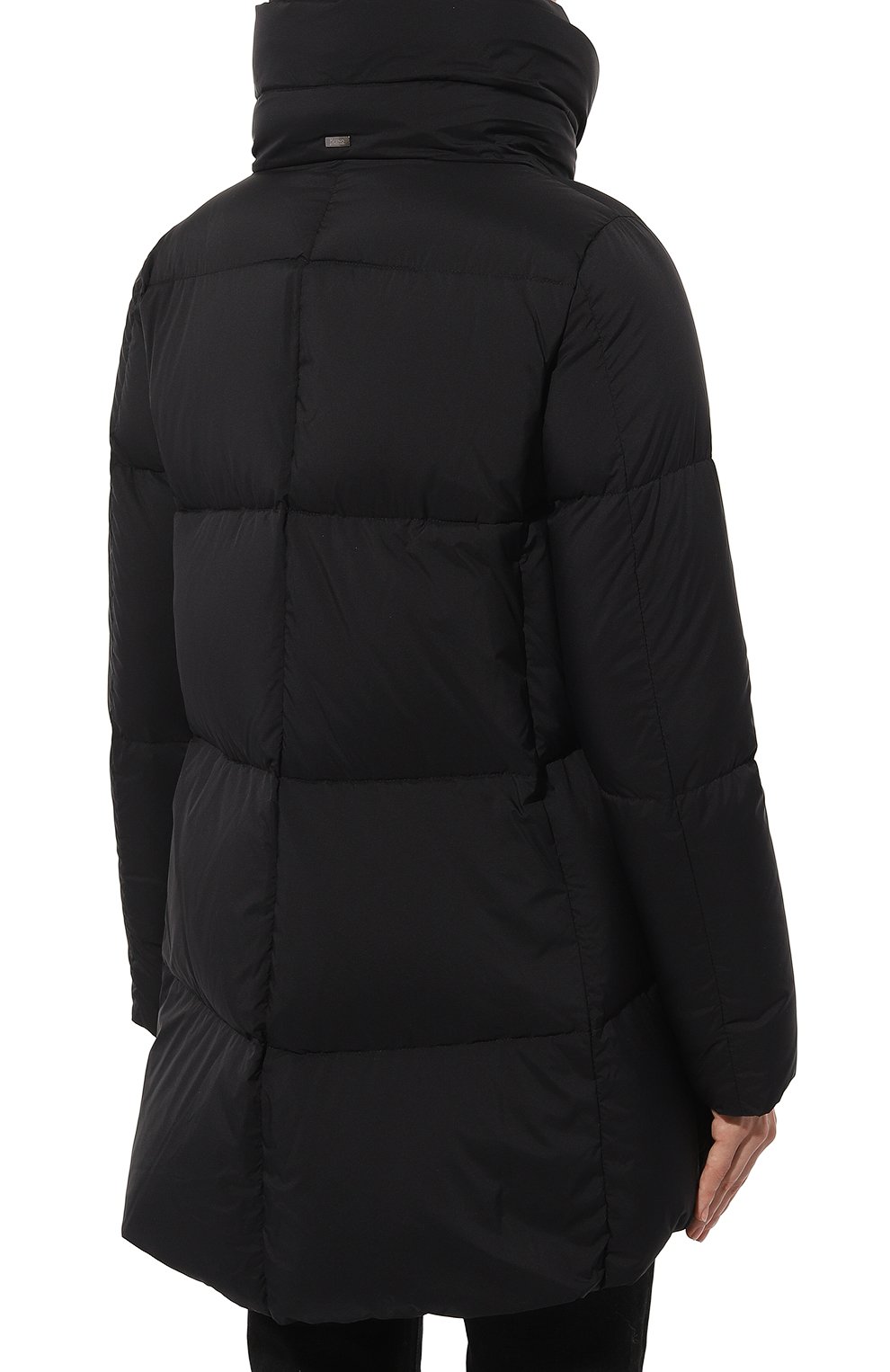 Пуховик HERNO черного цвета по цене 103500 руб., арт. PI001959D/12456Z, фото 4 Пуховик HERNO, арт. PI001959D/12456Z, фото 4
