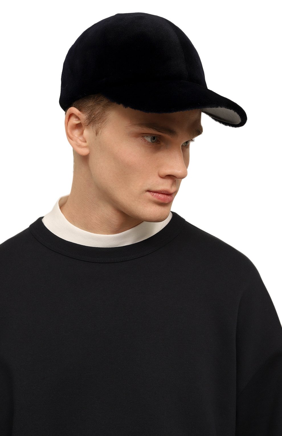 Норковая бейсболка VICTORIA KUSENKOVA темно-синего цвета по цене 87340 руб., арт. 380110019003, фото 2 Норковая бейсболка VICTORIA KUSENKOVA, арт. 380110019003, фото 2