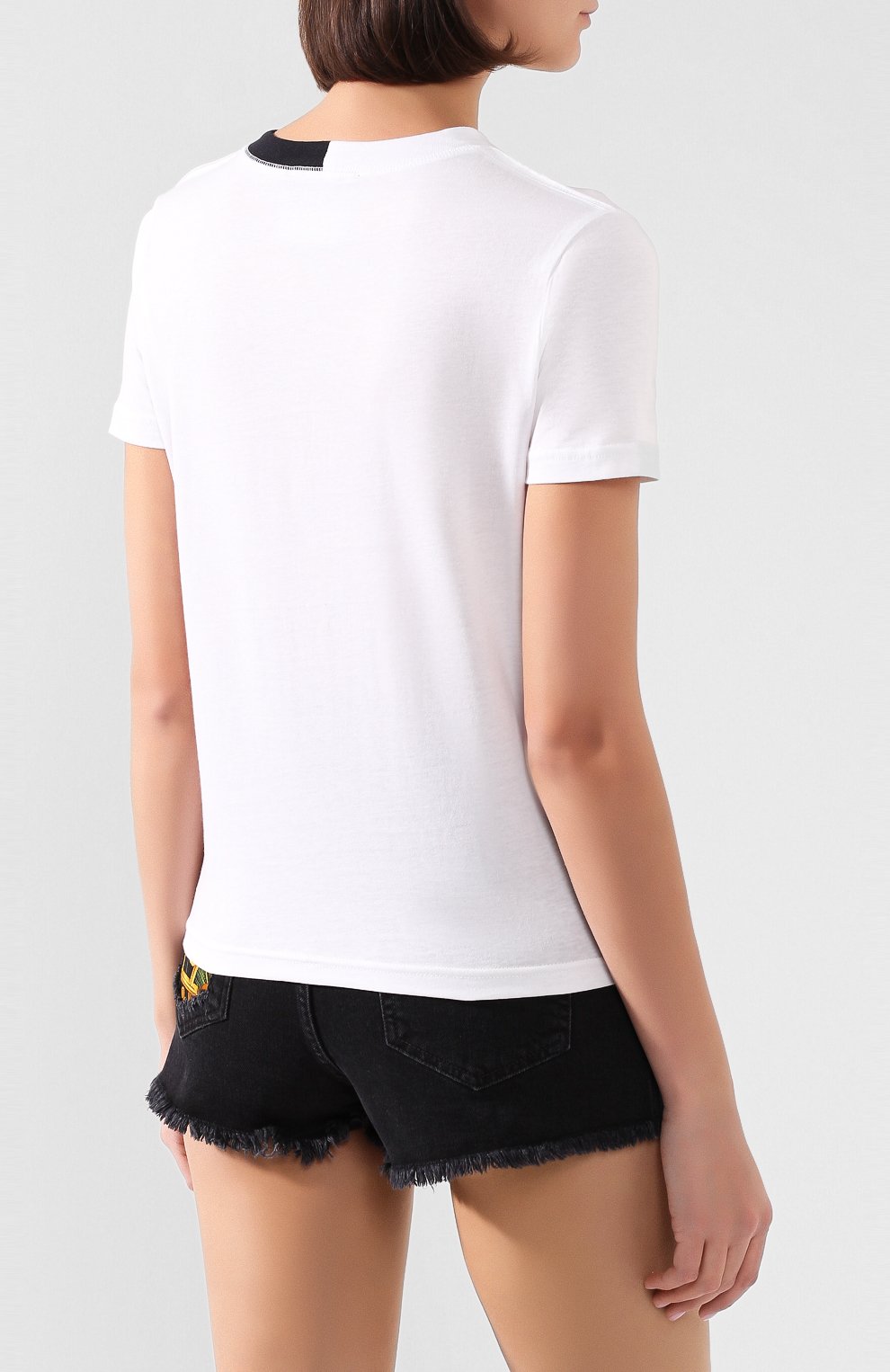 Хлопковая футболка VERSACE JEANS COUTURE разноцветного цвета по цене 13450 руб., арт. B2HVA7K4-VDP613A MIX 3/30327, фото 4 Хлопковая футболка VERSACE JEANS COUTURE, арт. B2HVA7K4-VDP613A MIX 3/30327, фото 4