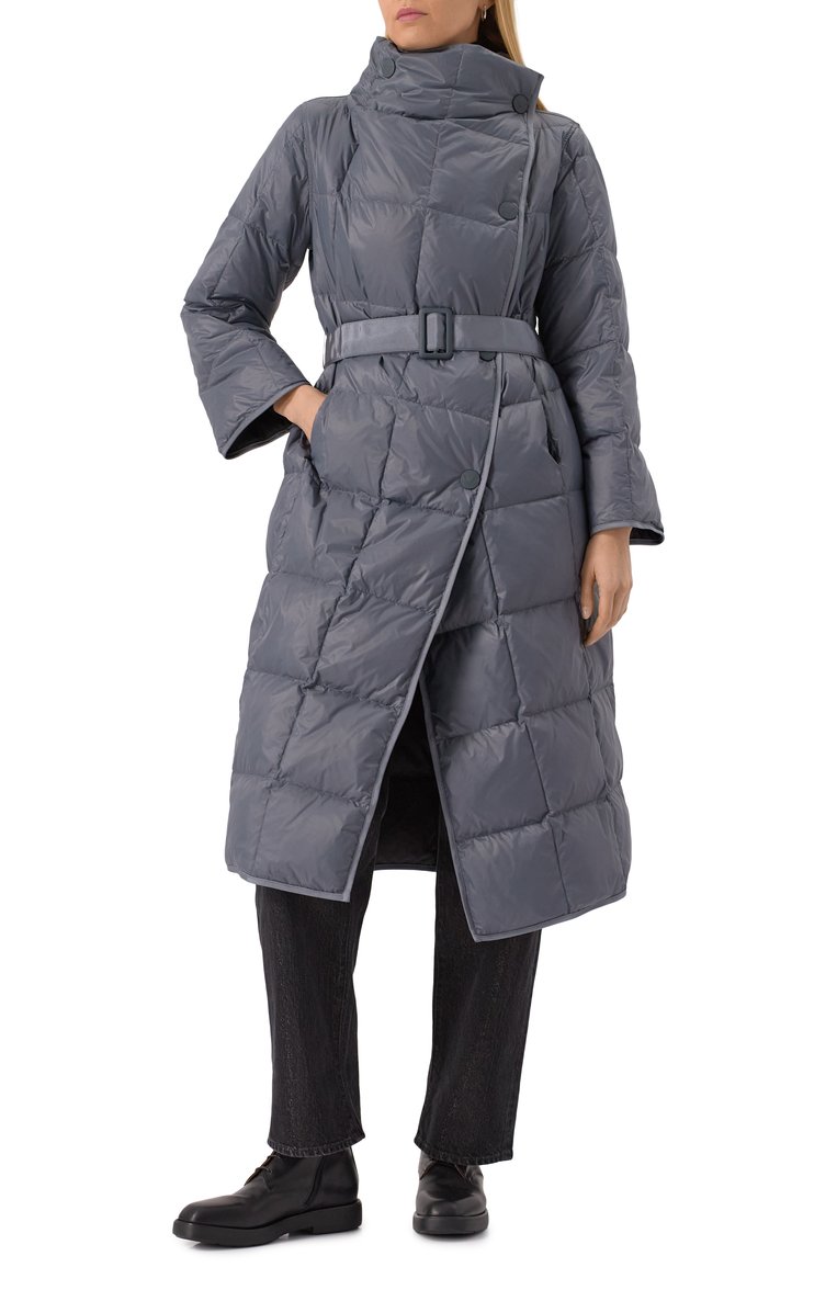 Женский двусторонний пуховик EMPORIO ARMANI серого цвета, арт. 6D2L64/2NIIZ | Фото 2 (Материал утеплител�я: Пух и перо; Материал подклада: Синтетический материал; Стили: Кэжуэл; Кросс-КТ: Пуховик; Материал внешний: Синтетический материал)