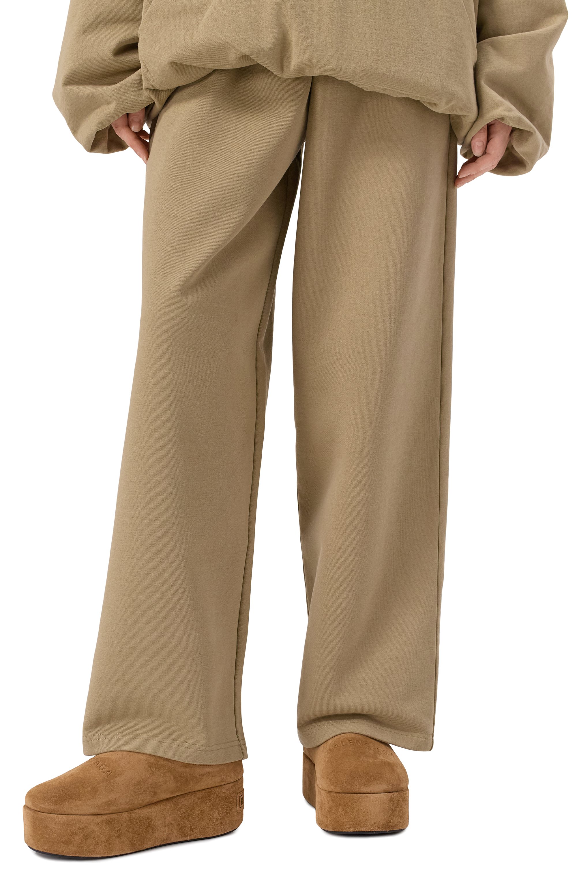 Замшевые сабо alaska BALENCIAGA светло-коричневого цвета по цене 106500 руб., арт. 825258/WBFC1, фото 2 Замшевые сабо alaska BALENCIAGA, арт. 825258/WBFC1, фото 2