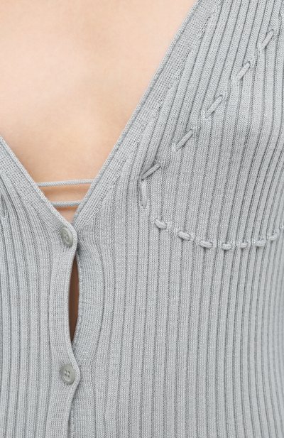 Шерстяной кардиган JACQUEMUS светло-серого цвета по цене 38700 руб., арт. 203KN19/200500, фото 5 Шерстяной кардиган JACQUEMUS, арт. 203KN19/200500, фото 5