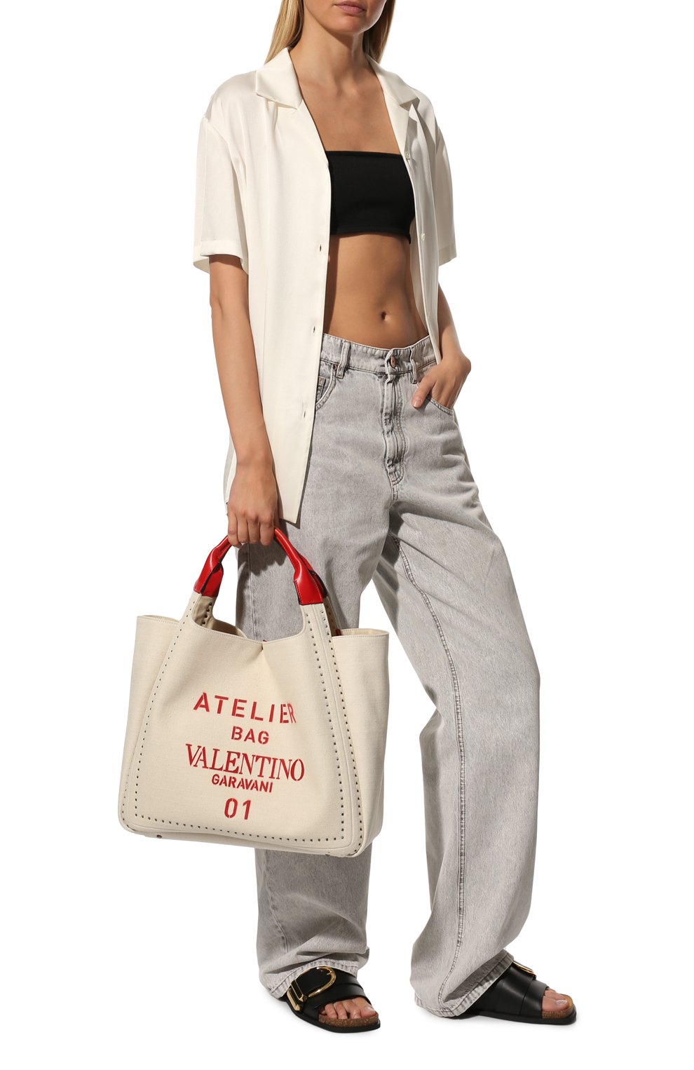 Сумка-шопер atelier medium VALENTINO бежевого цвета по цене 276000 руб., арт. UW0B0H85/NIZ, фото 2 Сумка-шопер atelier medium VALENTINO, арт. UW0B0H85/NIZ, фото 2