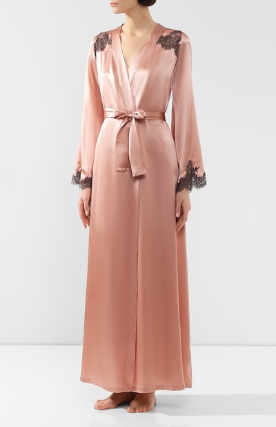 Халат с поясом I.D. SARRIERI розового цвета по цене 102960 руб., арт. L4871_FW19_фв19, фото 3 Халат с поясом I.D. SARRIERI, арт. L4871_FW19_фв19, фото 3