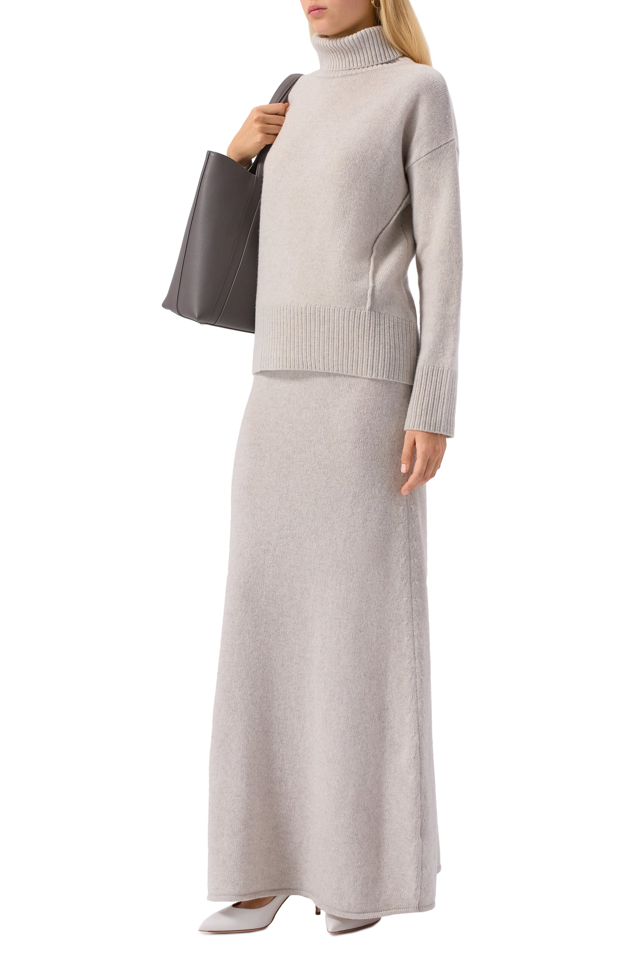 Свитер из шерсти и кашемира PIETRO BRUNELLI серого цвета по цене 34650 руб., арт. MAG012/WS0013/0902, фото 2 Свитер из шерсти и кашемира PIETRO BRUNELLI, арт. MAG012/WS0013/0902, фото 2