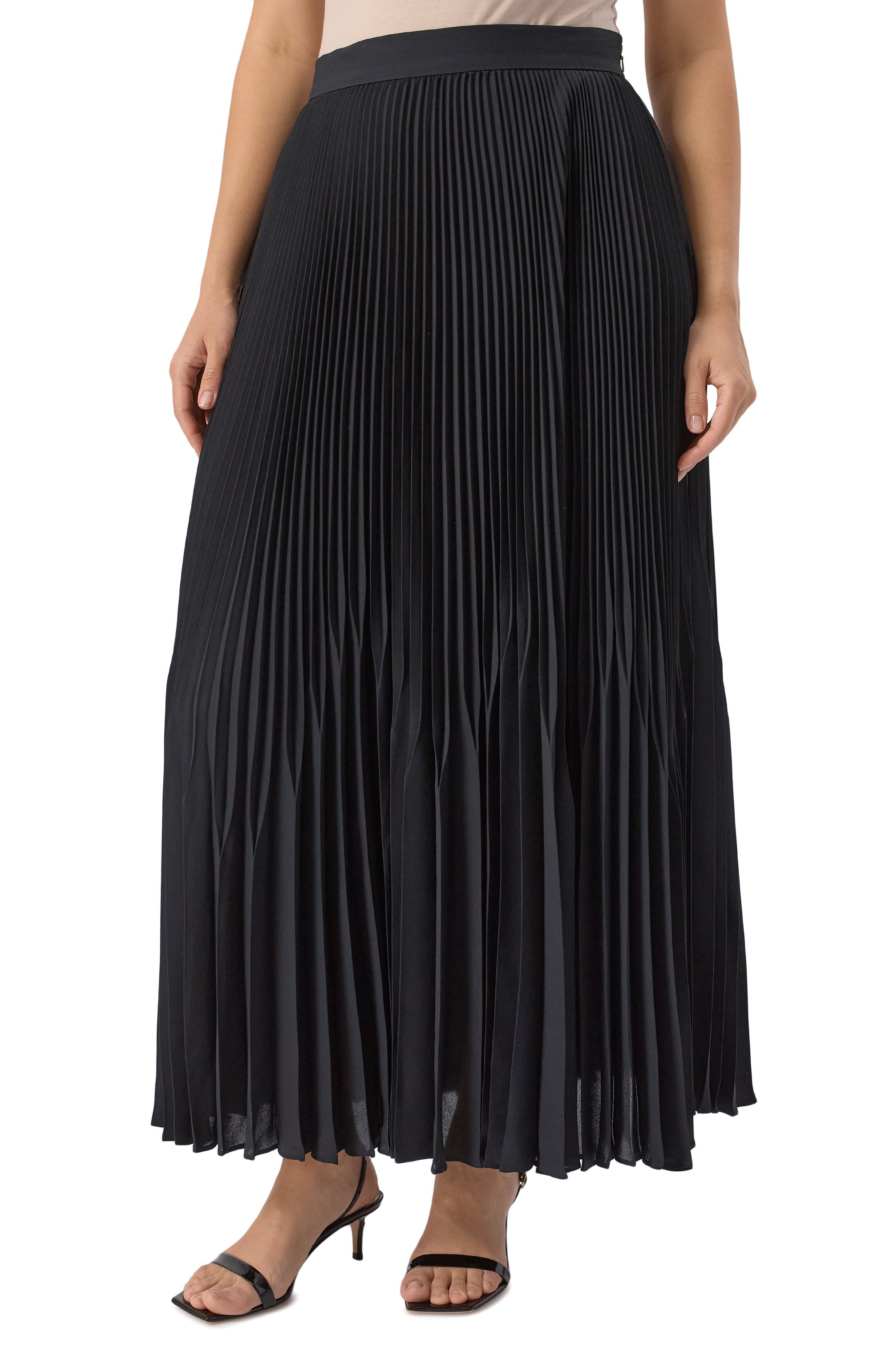 Плиссированная юбка MAX MARA STUDIO черного цвета по цене 64900 руб., арт. TIM0TE0, фото 3 Плиссированная юбка MAX MARA STUDIO, арт. TIM0TE0, фото 3