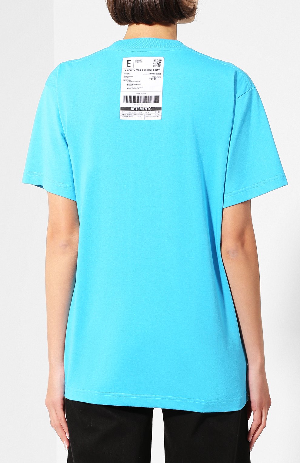 Футболка VETEMENTS синего цвета по цене 16450 руб., арт. SS20TR304 1610/W/BLUE, фото 4 Футболка VETEMENTS, арт. SS20TR304 1610/W/BLUE, фото 4