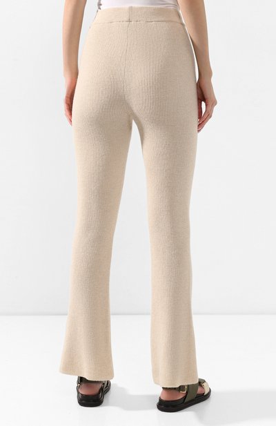 Брюки NANUSHKA кремового цвета по цене 38850 руб., арт. LEBA_CREME_CASHMERE BLEND RIB, фото 4 Брюки NANUSHKA, арт. LEBA_CREME_CASHMERE BLEND RIB, фото 4