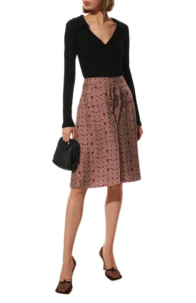 Шелковые шорты LANVIN бордового цвета по цене 99500 руб., арт. RW-TR512I-4835-P21, фото 2 Шелковые шорты LANVIN, арт. RW-TR512I-4835-P21, фото 2