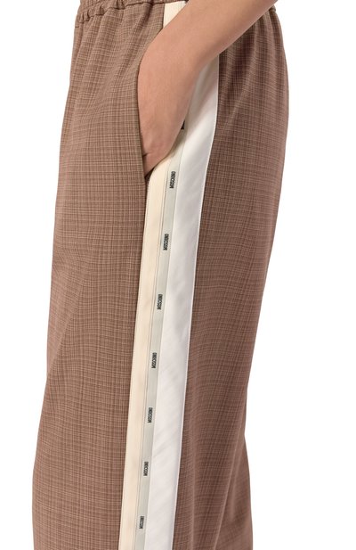 Джоггеры MOSCHINO коричневого цвета по цене 106000 руб., арт. A0314/0526, фото 5 Джоггеры MOSCHINO, арт. A0314/0526, фото 5