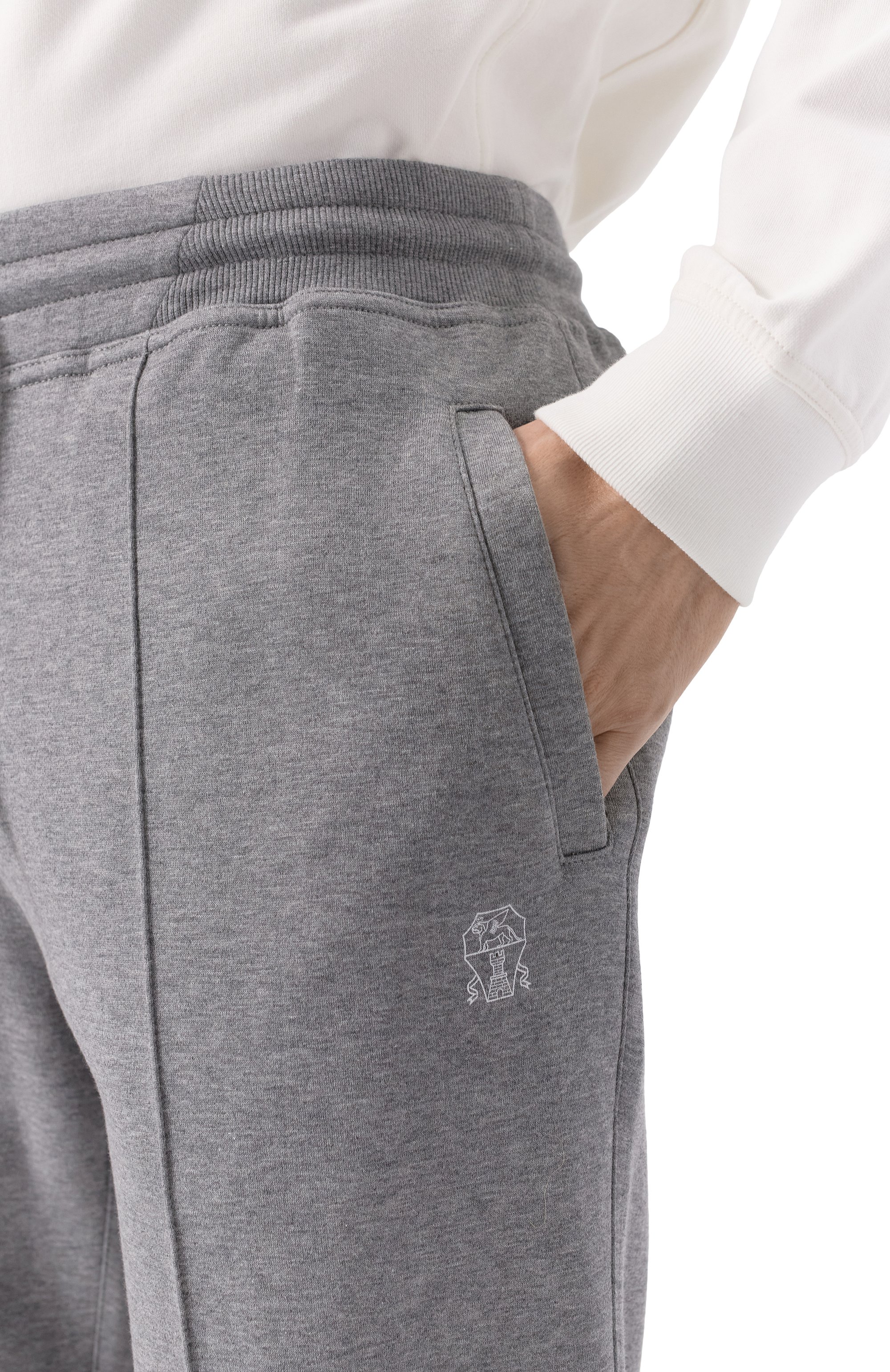 Брюки из хлопка и кашемира BRUNELLO CUCINELLI серого цвета по цене 82950 руб., арт. MM831B2331, фото 5 Брюки из хлопка и кашемира BRUNELLO CUCINELLI, арт. MM831B2331, фото 5