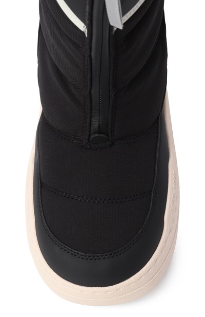 Утепленные сапоги MOON BOOT черного цвета по цене 17550 руб., арт. 80D3440080_001, фото 4 Утепленные сапоги MOON BOOT, арт. 80D3440080_001, фото 4