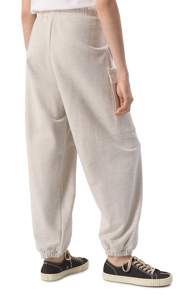 Хлопковые джоггеры REPLAY светло-серого цвета по цене 22500 руб., арт. W8155 .000.23812, фото 4 Хлопковые джоггеры REPLAY, арт. W8155 .000.23812, фото 4