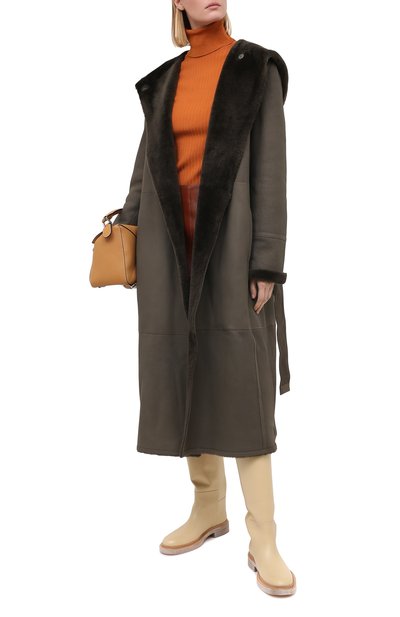 Двусторонняя дубленка LORO PIANA хаки цвета по цене 1080000 руб., арт. FAL2393, фото 2 Двусторонняя дубленка LORO PIANA, арт. FAL2393, фото 2