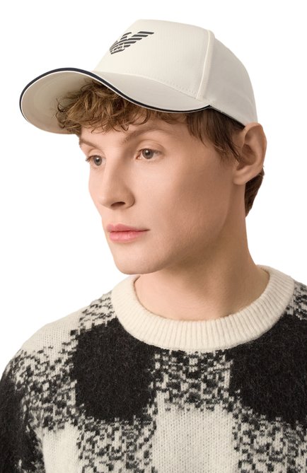 Мужская хлопковая бейсболка EMPORIO ARMANI белого цвета, арт. 627920/CC990 | Фото 2 (Материал: Текстиль, Хлопок; Нос: Не проставлено; Материал сплава: Проставлено)