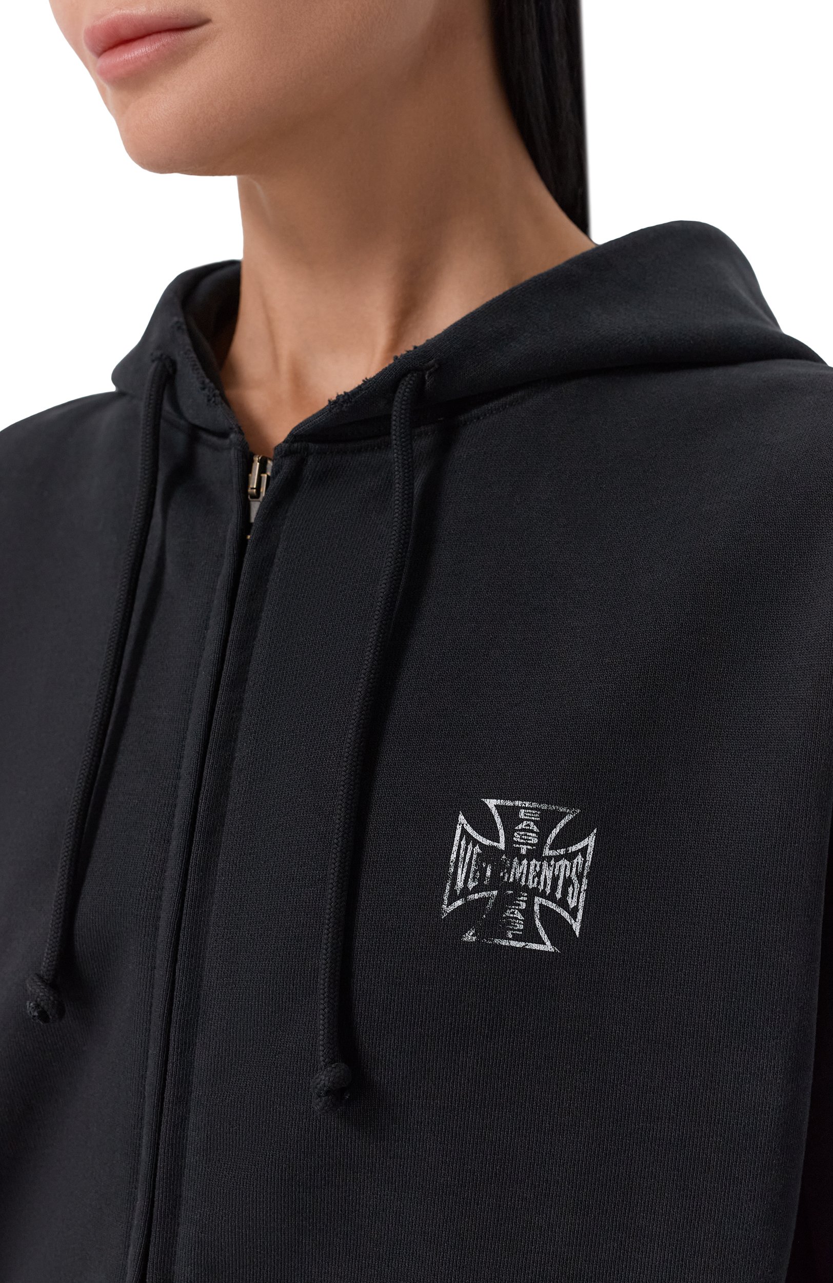 Хлопковая толстовка VETEMENTS черного цвета по цене 109500 руб., арт. MH27ZU194B, фото 5 Хлопковая толстовка VETEMENTS, арт. MH27ZU194B, фото 5