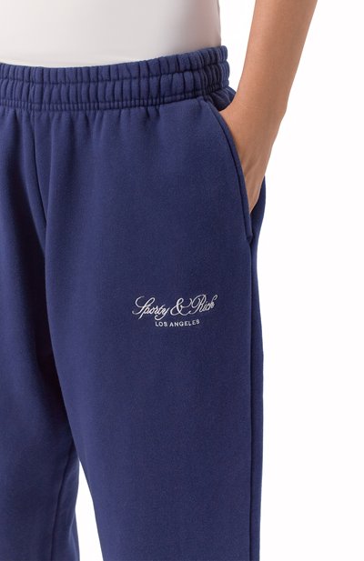 Хлопковые брюки SPORTY AND RICH темно-синего цвета по цене 32200 руб., арт. PA07176269BL106, фото 5 Хлопковые брюки SPORTY AND RICH, арт. PA07176269BL106, фото 5
