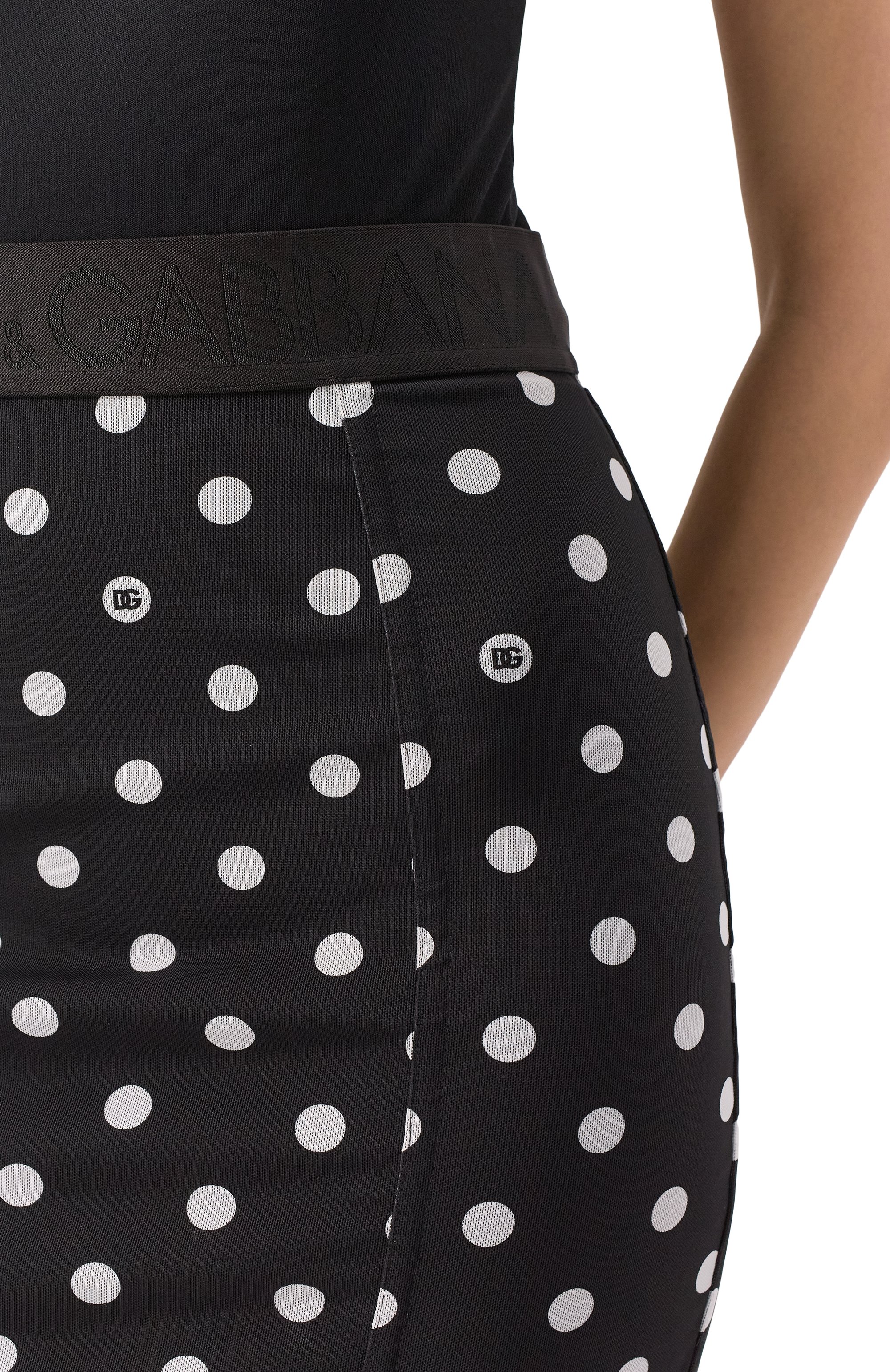 Юбка DOLCE & GABBANA черно-белого цвета по цене 79150 руб., арт. F4CJVT/FSUBH, фото 5 Юбка DOLCE & GABBANA, арт. F4CJVT/FSUBH, фото 5