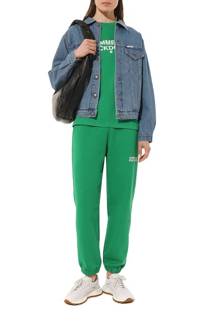 Хлопковые джоггеры COMME DES FUCKDOWN зеленого цвета по цене 16450 руб., арт. CDFD2094, фото 2 Хлопковые джоггеры COMME DES FUCKDOWN, арт. CDFD2094, фото 2