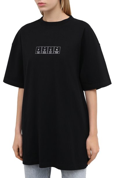 Хлопковая футболка VETEMENTS черного цвета по цене 36150 руб., арт. UAH21TR506 1611/W, фото 3 Хлопковая футболка VETEMENTS, арт. UAH21TR506 1611/W, фото 3