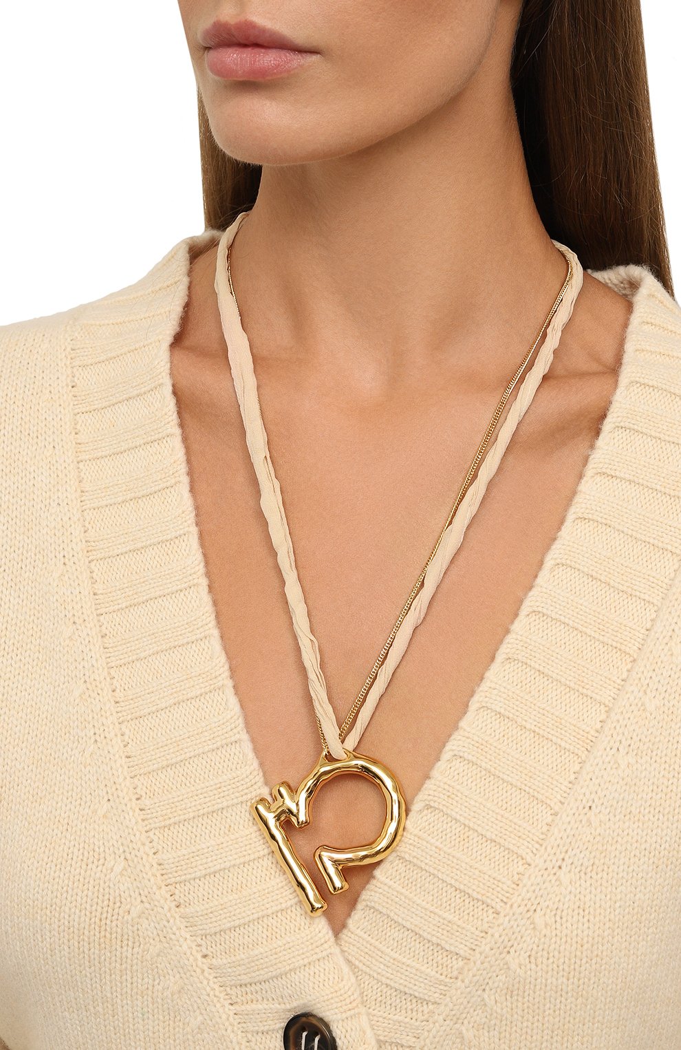 Подвеска на цепочке JIL SANDER золотого цвета по цене 108000 руб., арт. J11UU0023 J12015, фото 8 Подвеска на цепочке JIL SANDER, арт. J11UU0023 J12015, фото 8