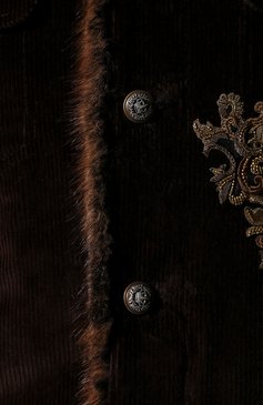 Мужская вельветовая куртка с меховой отделкой DOLCE & GABBANA коричневого цвета, арт. G9P02Z/FUWC0 | Фото 5 (Материал внешний: Шелк, Хлопок; Рукава: Длинные; Длина (верхняя одежда): Короткие; Мужское Кросс-КТ: Верхняя одежда, утепленные куртки; Кросс-КТ: Куртка, Утепленные; Статус проверки: Проверена категория; Материал утеплителя: Натуральный мех; Материал сплава: Проставлено; Драгоценные камни: Проставлено; Стили: Кэжуэл; Автоматизация Diginetica: Не назначено)